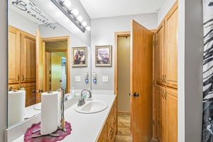 1020 Bluestem Ln-S2905-033.jpg