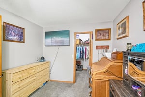 1020 Bluestem Ln-S2905-038.jpg