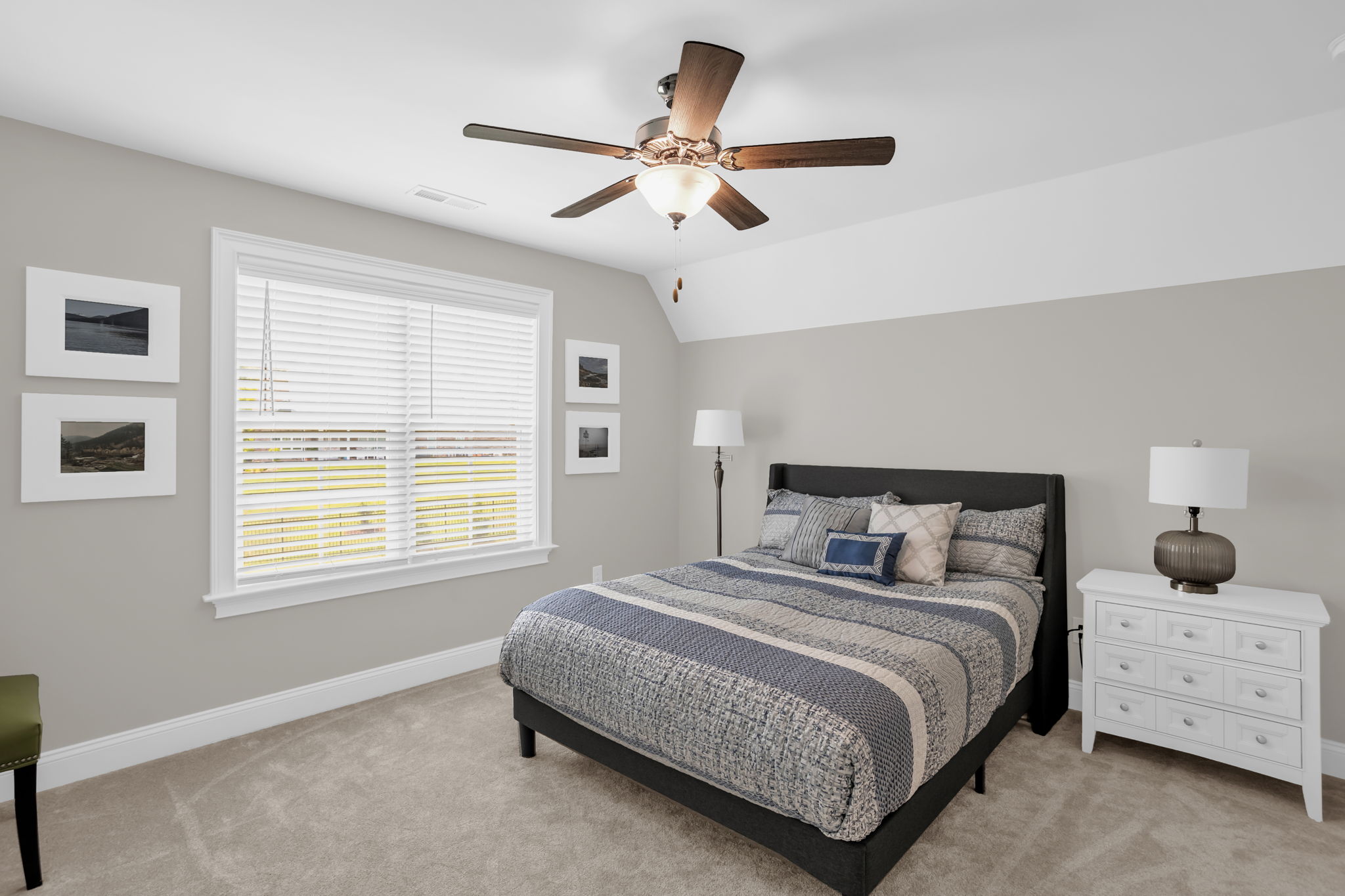 1020 Comnpass Rose Ct-26