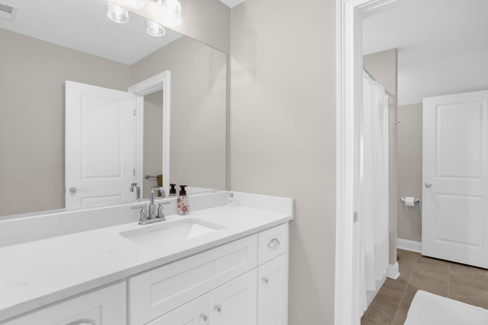 1020 Comnpass Rose Ct-31