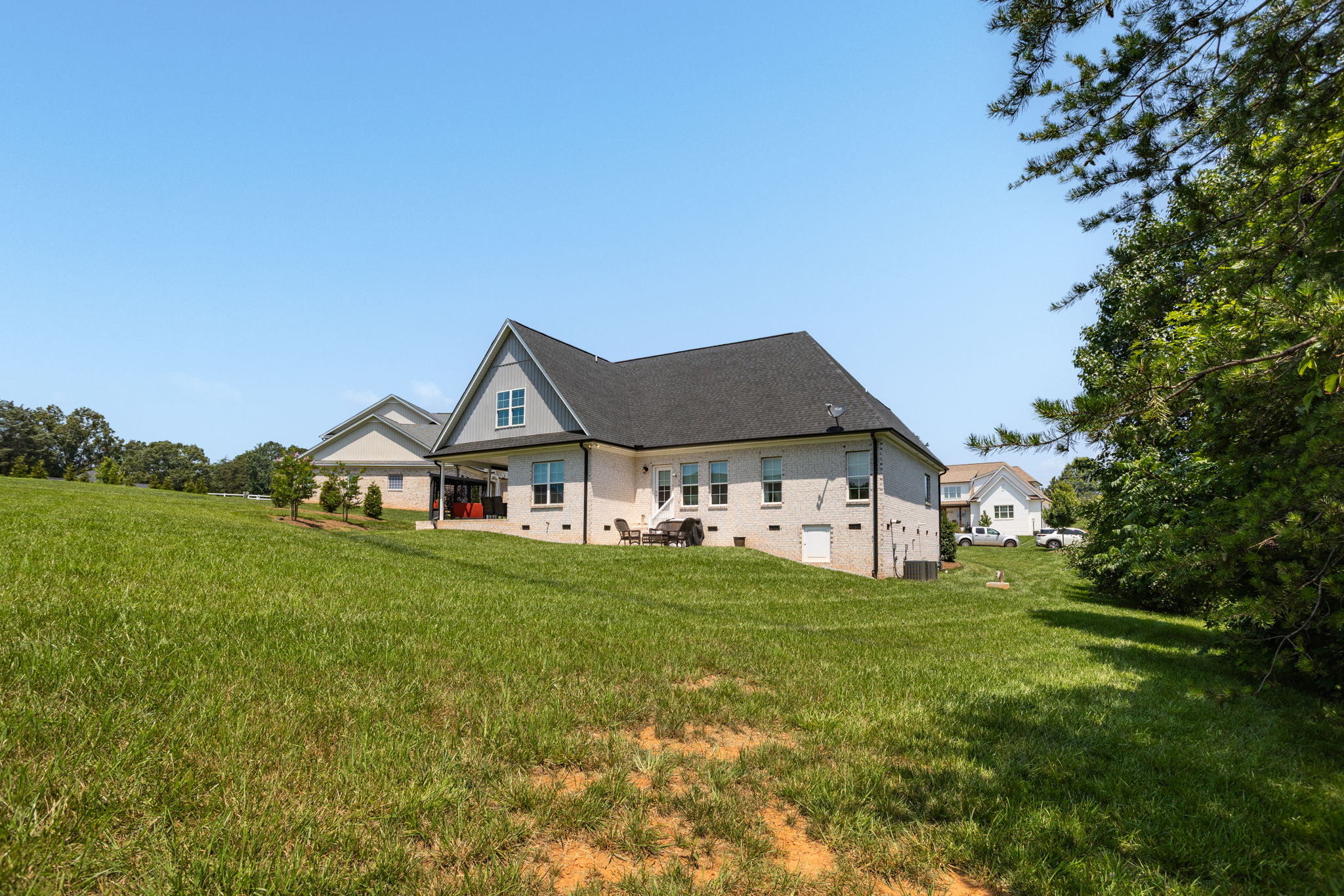 1020 Comnpass Rose Ct-39