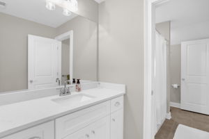 1020 Comnpass Rose Ct-31