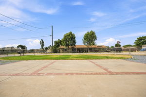  Photo 35