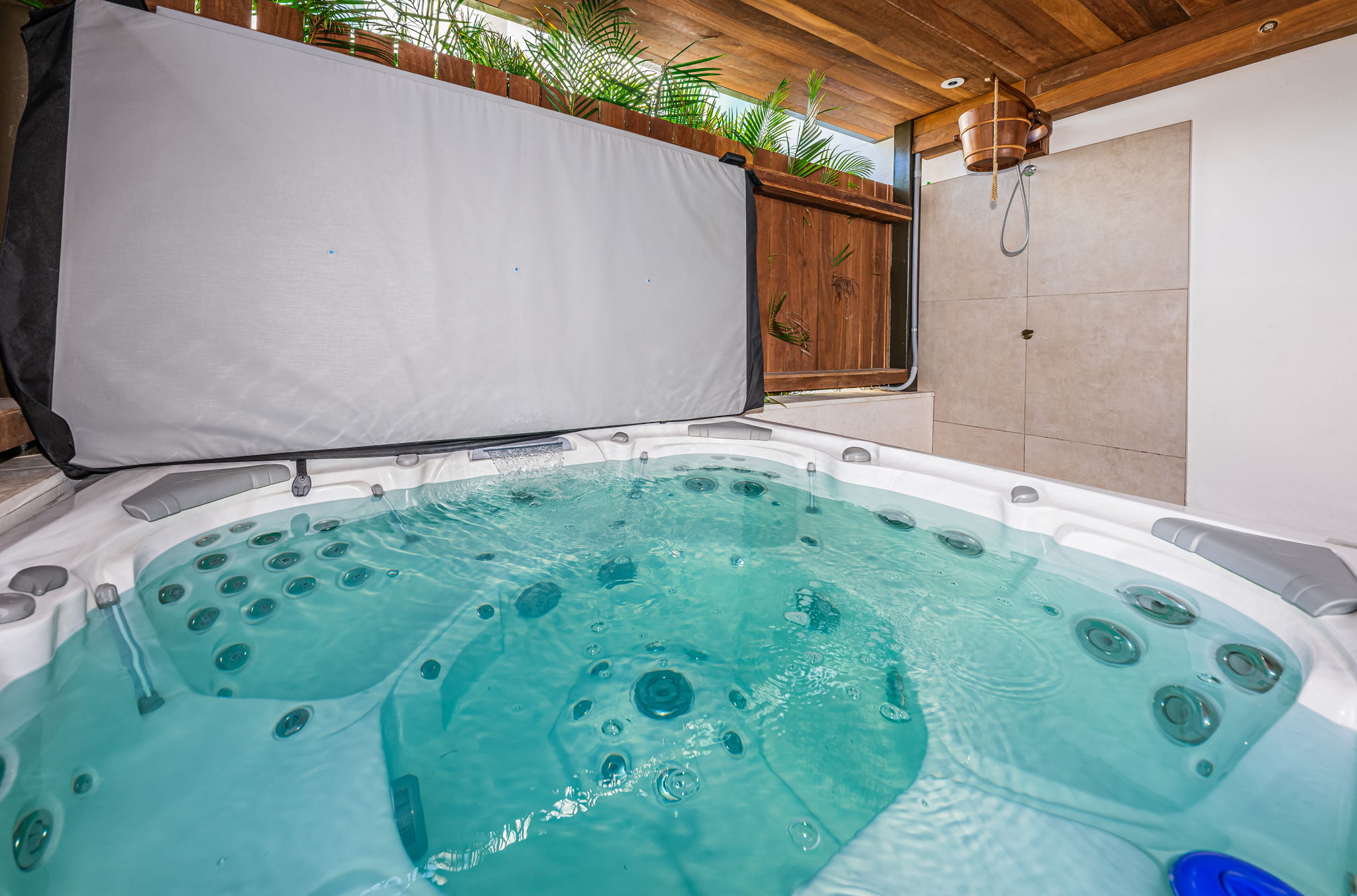 Spa Private Jacuzzi and Shower8
