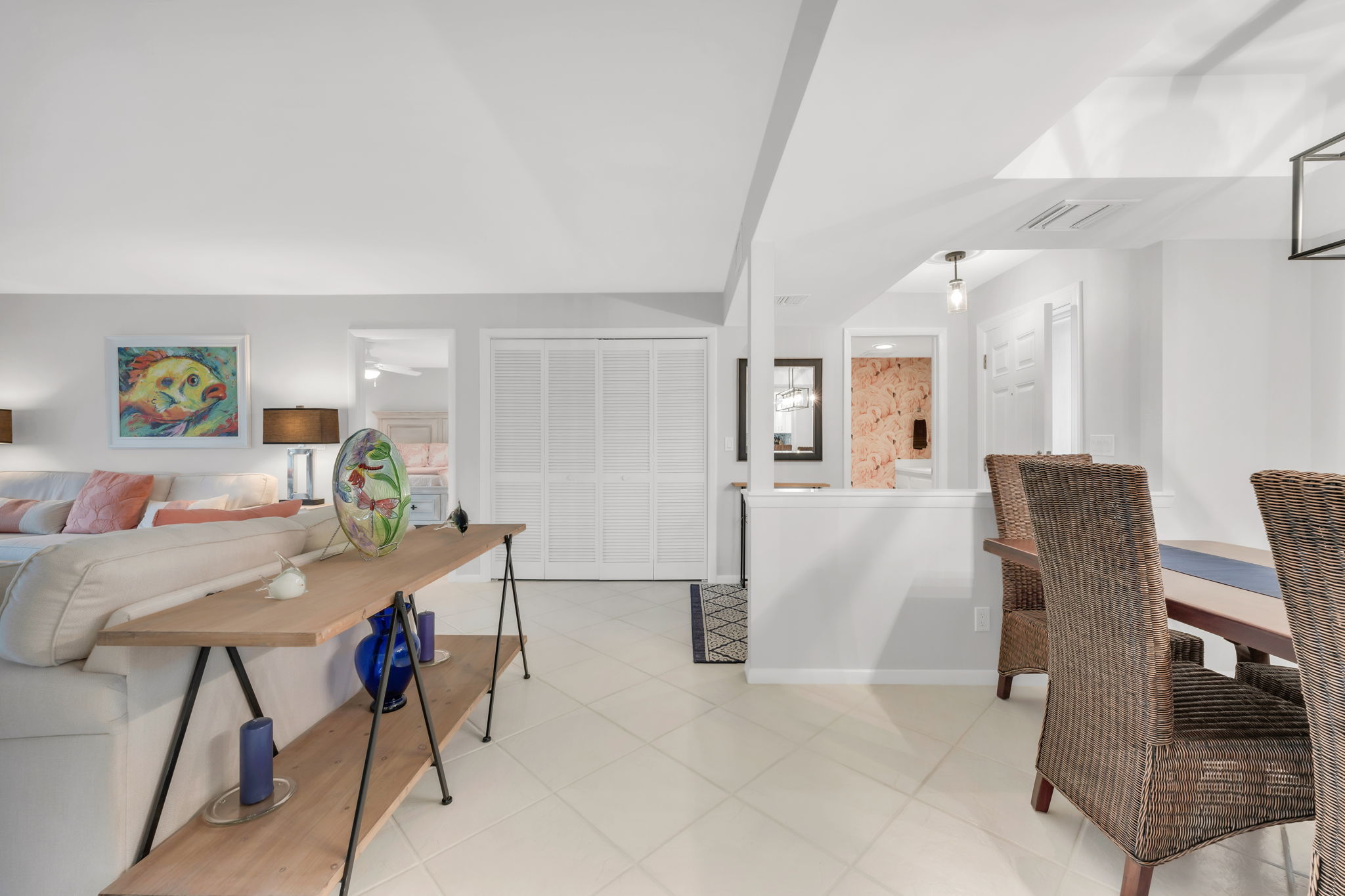 Dining - Foyer