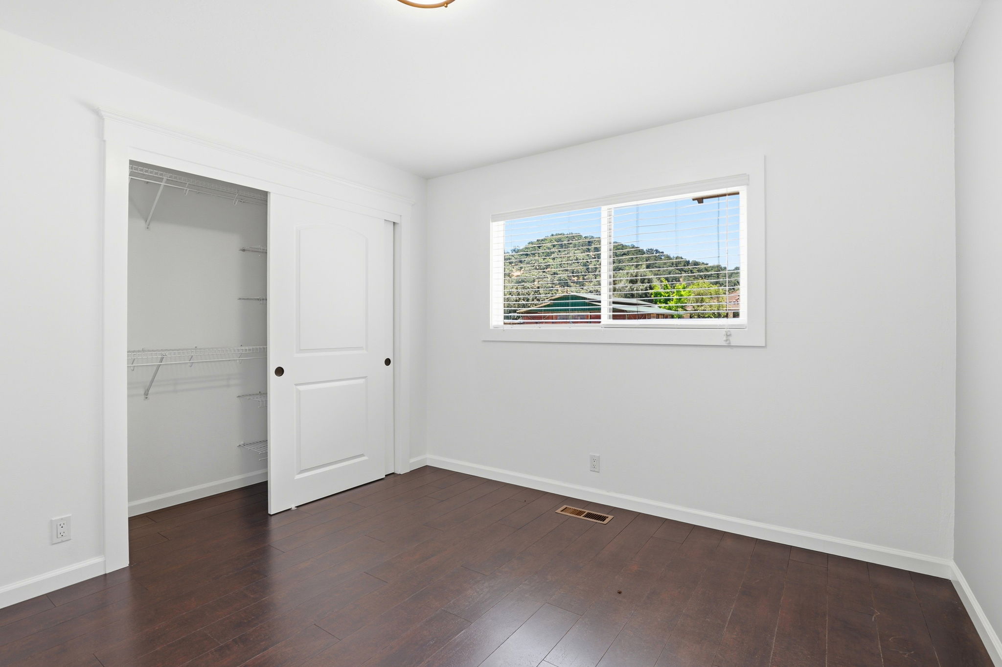 016_F8_10200 Parrish View Dr