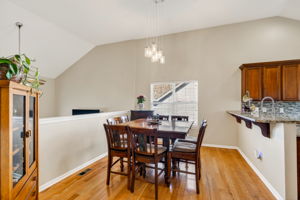 10201 N Willow Ave-13