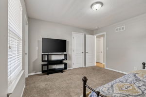 10201 N Willow Ave-20