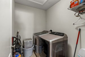 10201 N Willow Ave-24