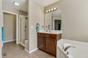 10201 N Willow Ave-30