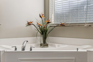 10201 N Willow Ave-31