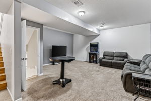 10201 N Willow Ave-33