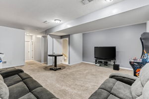 10201 N Willow Ave-34