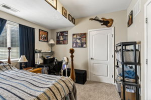 10201 N Willow Ave-38