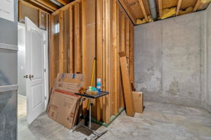 10201 N Willow Ave-41