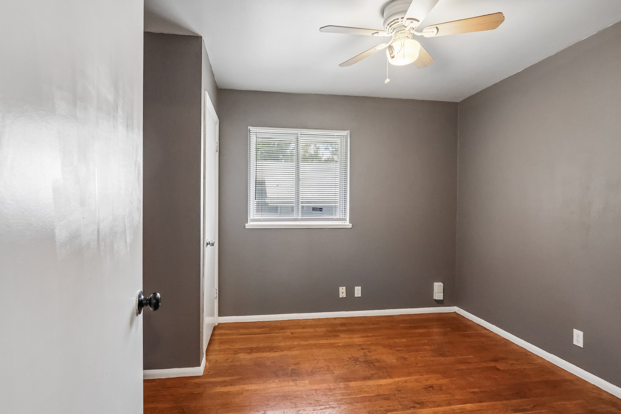 Gourock Dr-S2407-013.jpg