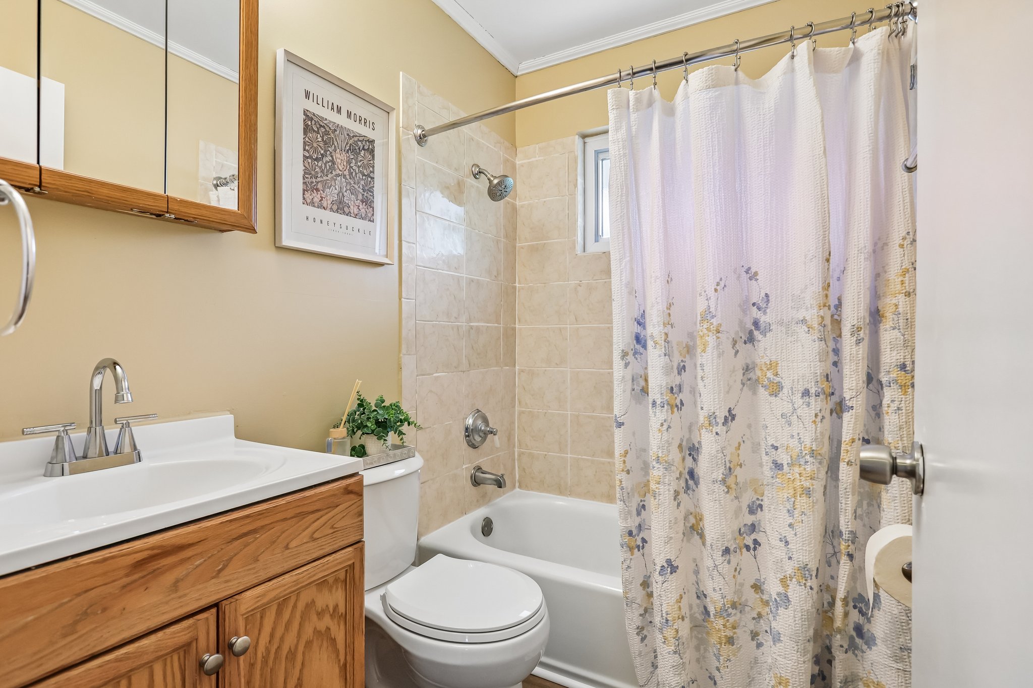 Gourock Dr-S2407-018.jpg