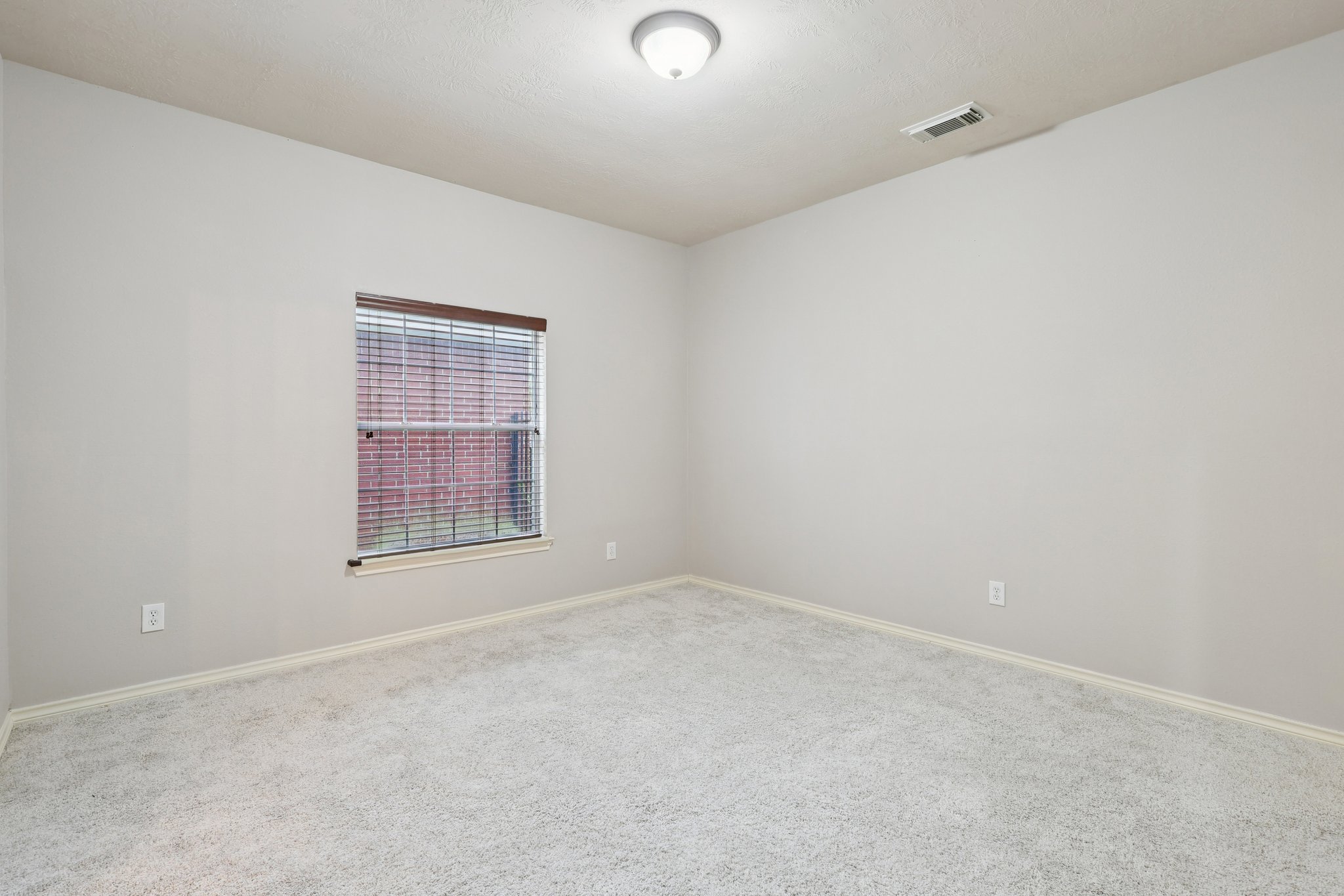 Pine Flats Dr-S2409-024.jpg