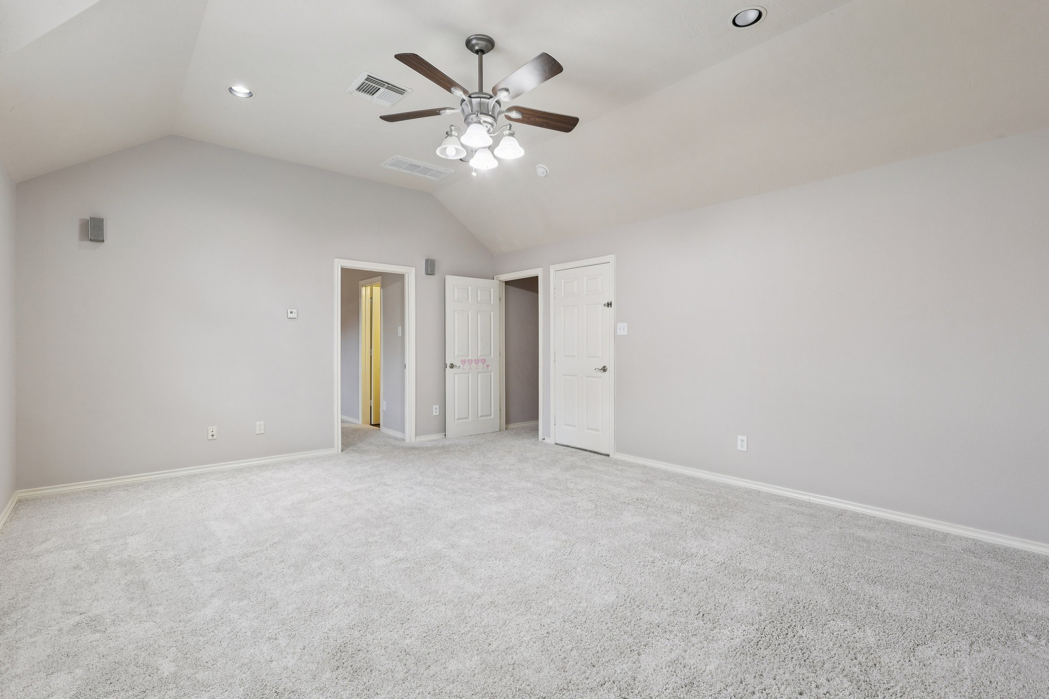 Pine Flats Dr-S2409-033.jpg