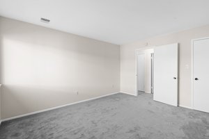 24. Main bedroom.jpg