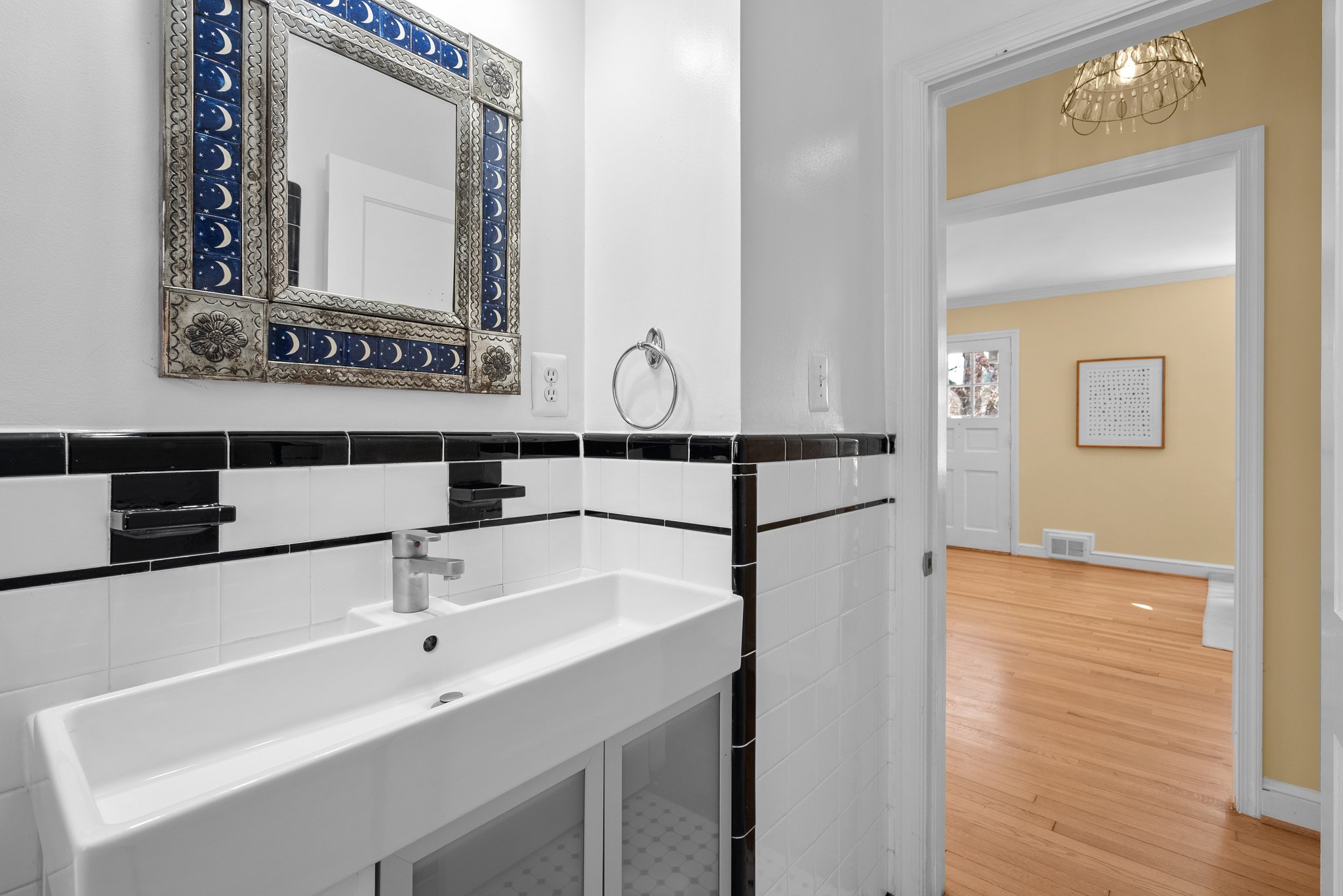 24. 10207 Cherry Tree Ln.jpg