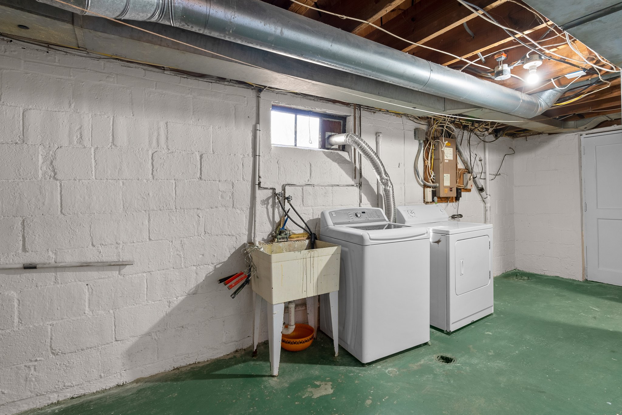 43. 10207 Cherry Tree Ln.jpg