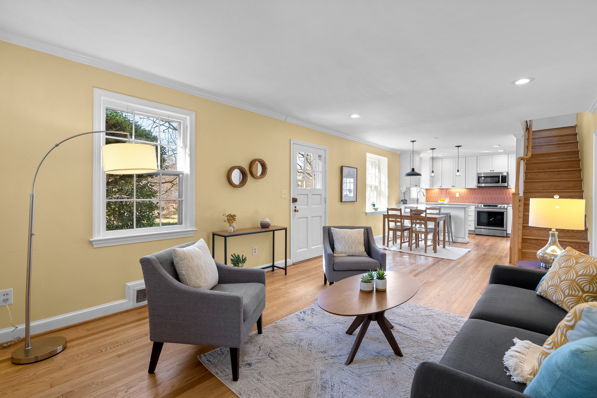 09. 10207 Cherry Tree Ln.jpg