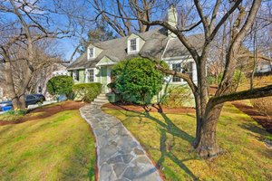 03. 10207 Cherry Tree Ln.jpg