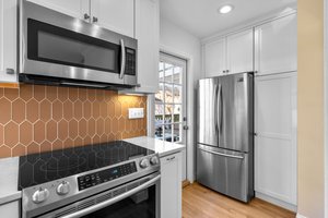 15. 10207 Cherry Tree Ln.jpg