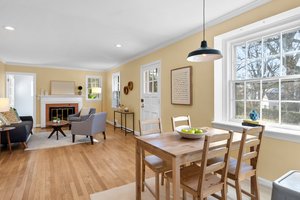 13. 10207 Cherry Tree Ln.jpg