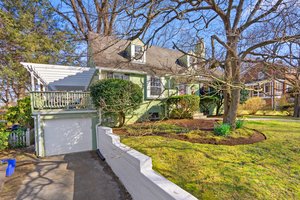 04. 10207 Cherry Tree Ln.jpg