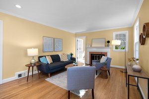 05. 10207 Cherry Tree Ln.jpg