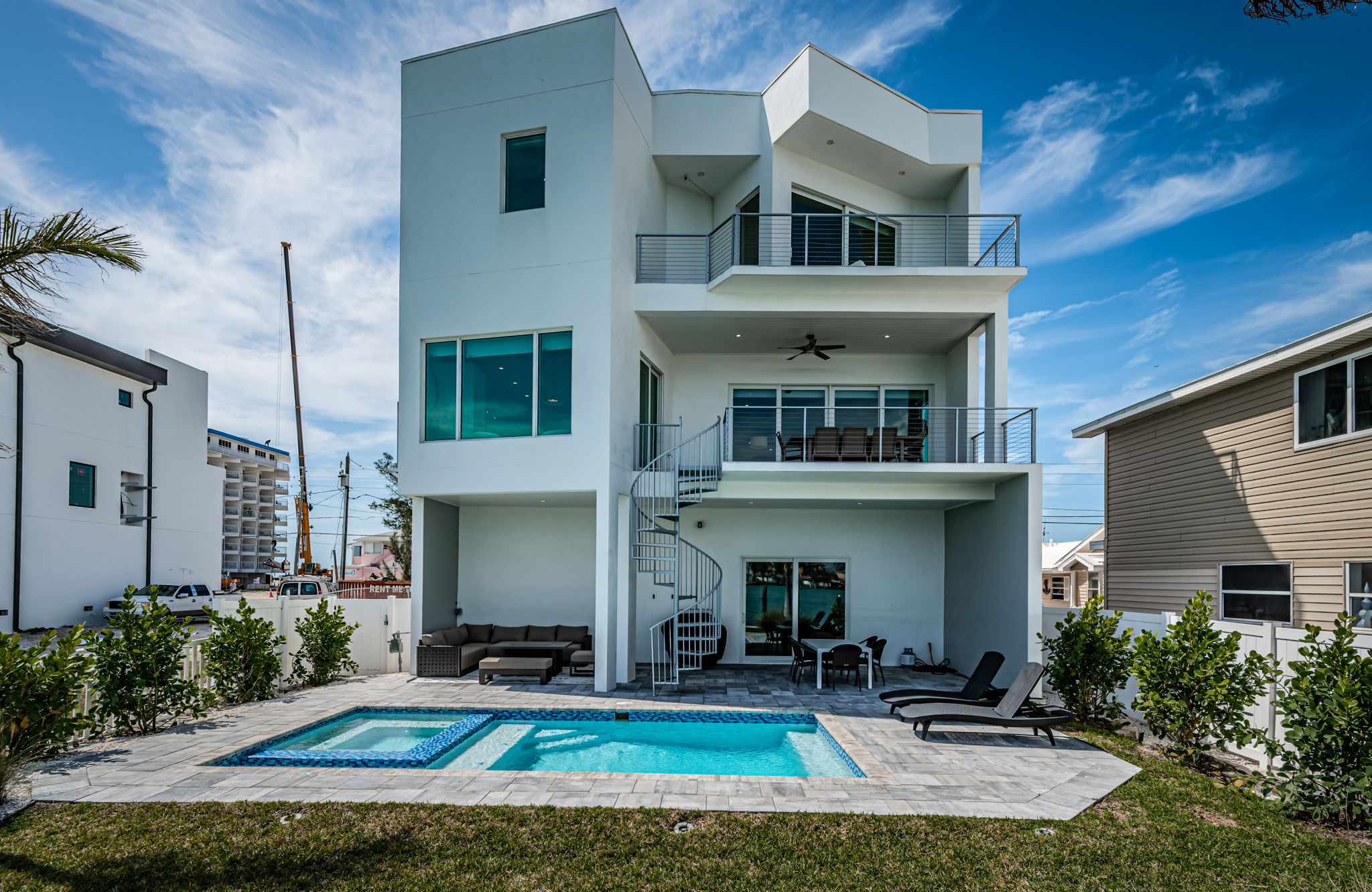 Rear Exterior15