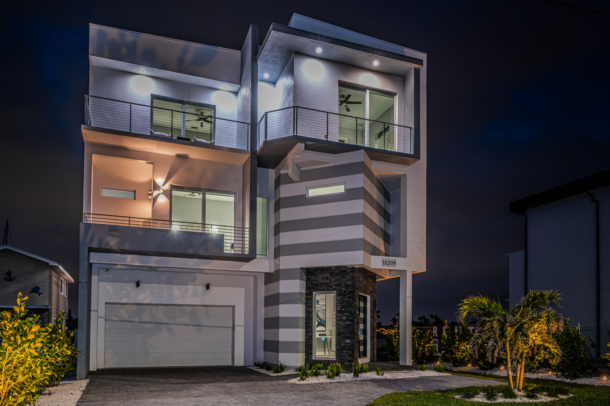 Front Exterior36