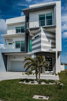 Front Exterior16