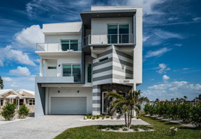 Front Exterior17