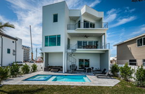Rear Exterior15