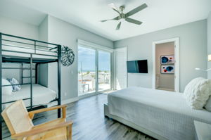 Uppet LeveL Guest Bedroom3a