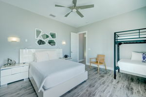 Uppet LeveL Guest Bedroom3c