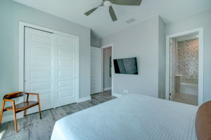 Uppet LeveL Guest Bedroom22c