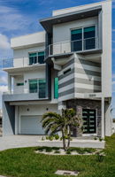 Front Exterior32-2