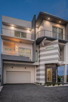 Front Exterior24