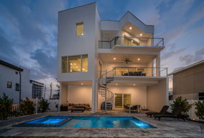 Pool28