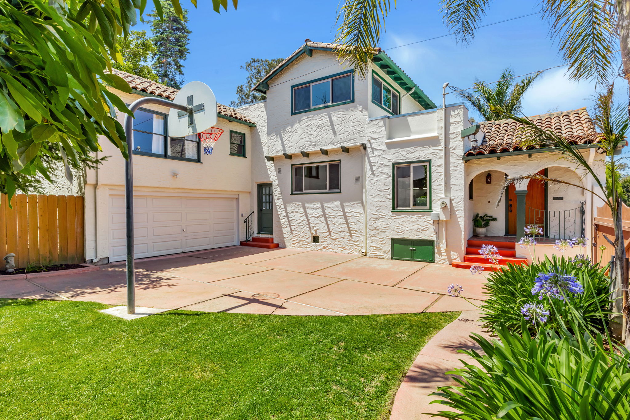 050_ 1021 Lee Ave 