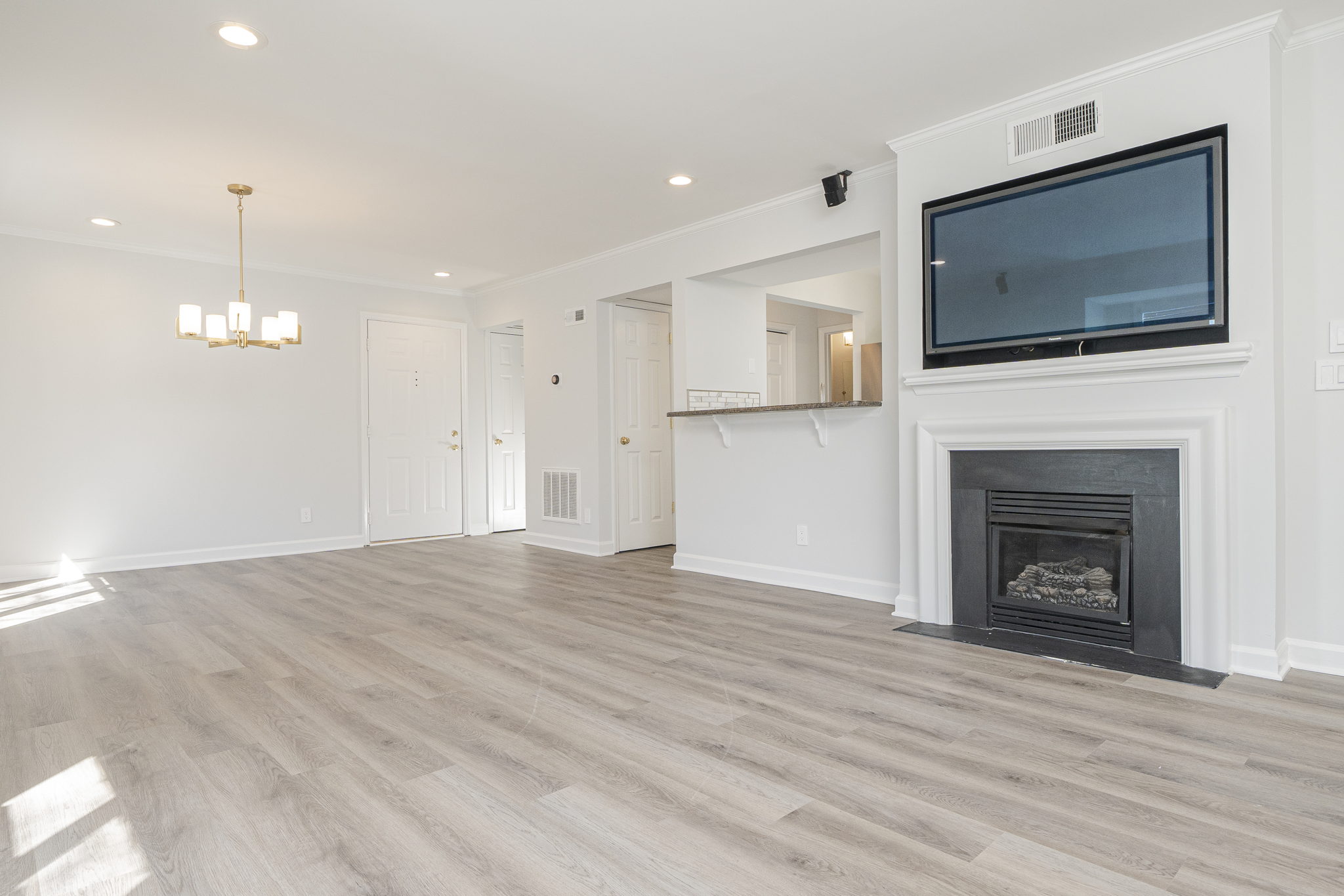 1021 Nicholwood Dr, Raleigh, NC 27605, USA Photo 14