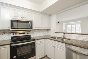 1021 Nicholwood Dr, Raleigh, NC 27605, USA Photo 18