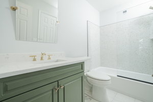 1021 Nicholwood Dr, Raleigh, NC 27605, USA Photo 28