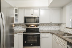1021 Nicholwood Dr, Raleigh, NC 27605, USA Photo 15
