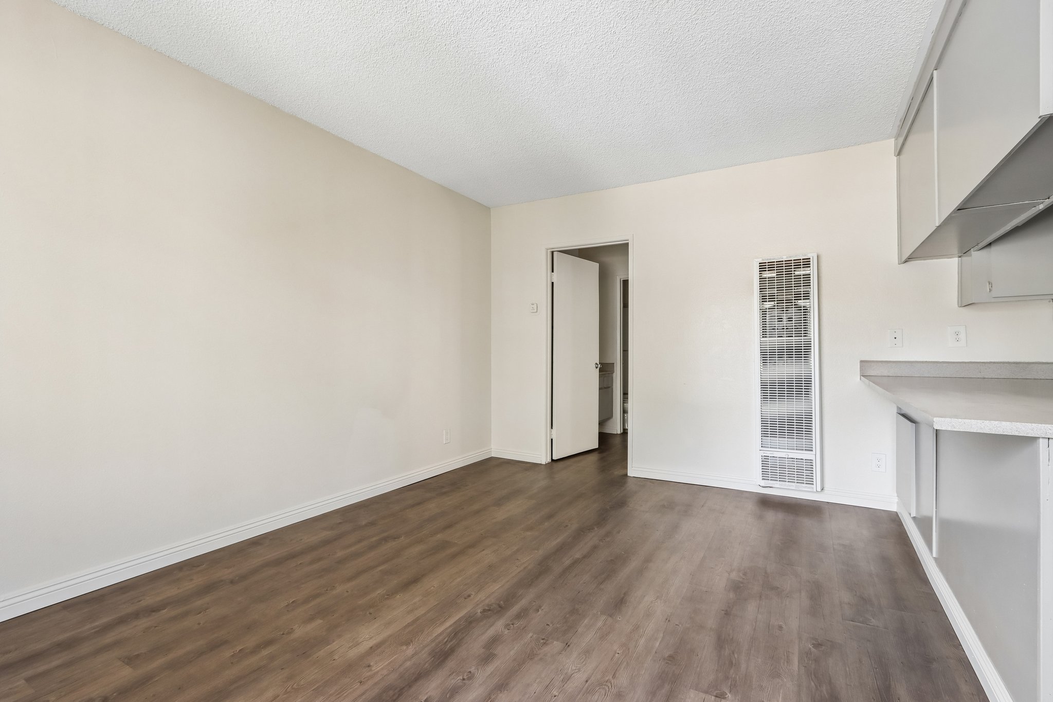 10210 Mountair Ave Unit 302-S2608-003.jpg
