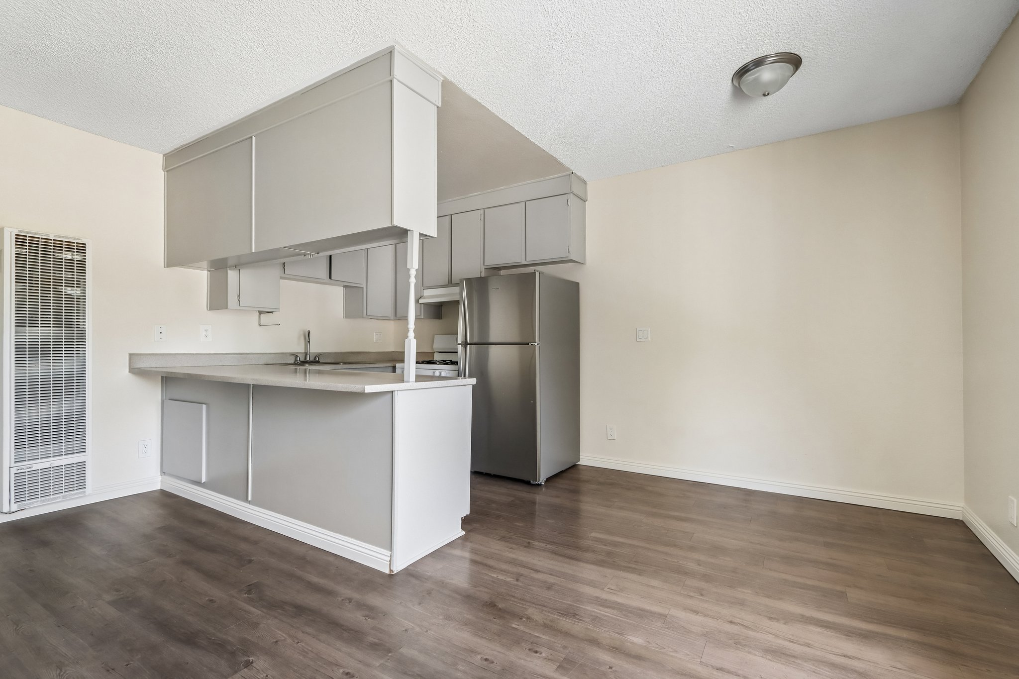 10210 Mountair Ave Unit 302-S2608-005.jpg